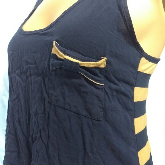 Fun and flowing tank top - Picture 5 of 5